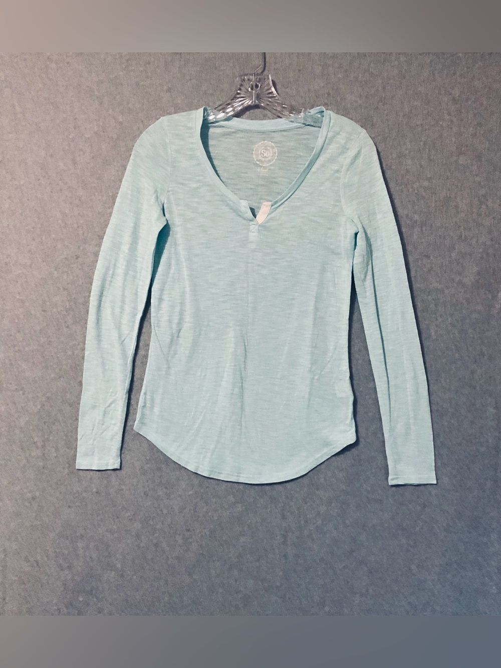 SO Authentic american heritage Light Blue Long-Sleeve V-Neck Women's Top SZ S